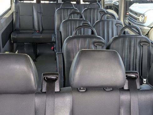 Used 2015 Mercedes-Benz Sprinter 2500 image 18