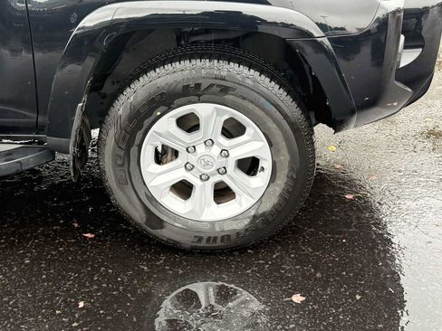 Used 2022 Toyota 4Runner SR5 Premium image 7