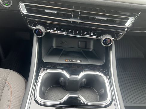 New 2026 Chevrolet Traverse LT w/ LPO, Floor Liner Package image 8