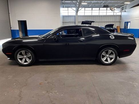 Used 2021 Dodge Challenger SXT RWD image 6