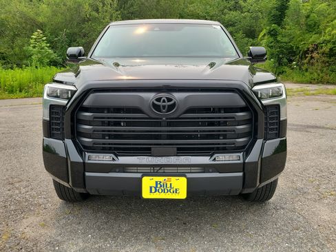 Used 2024 Toyota Tundra Limited AWD/4WD image 2