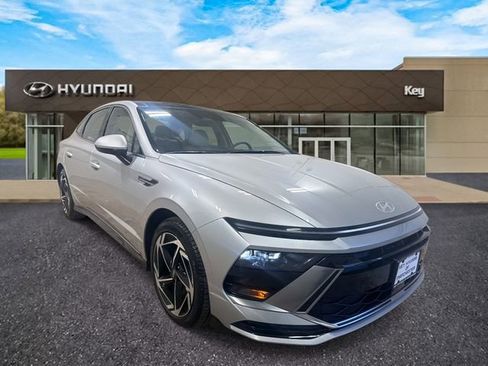 New 2025 Hyundai Sonata SEL image 2