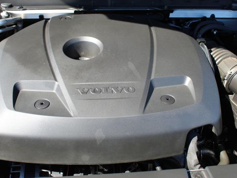 Used 2020 Volvo XC90 T6 Inscription w/ Protection Package Premier image 37