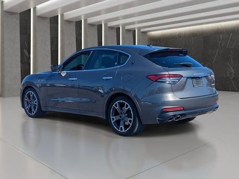 Used 2023 Maserati Levante Modena image 4