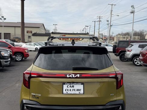 Used 2024 Kia Seltos S image 11