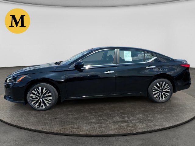Used 2023 Nissan Altima 2.5 SV w/ SV Premium Package AWD/4WD image 2