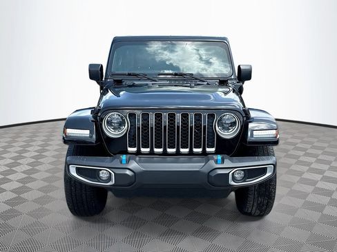 Used 2023 Jeep Wrangler Unlimited Sahara w/ Cold Weather Group AWD/4WD image 2