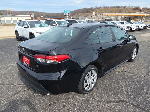 Used 2024 Toyota Corolla LE image 8
