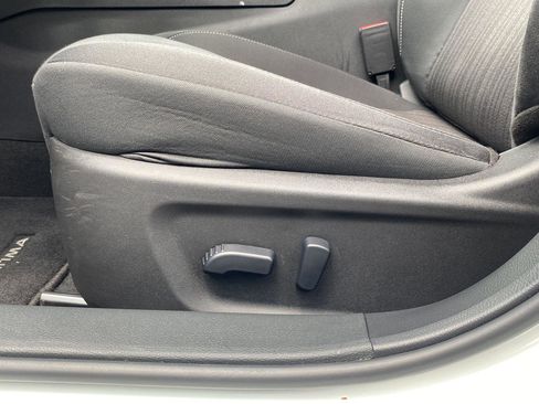 Used 2025 Nissan Altima 2.5 SV AWD/4WD image 17