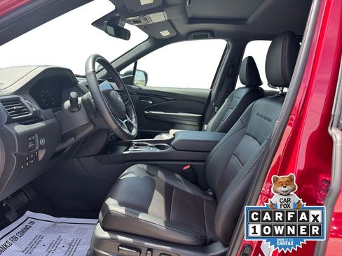 Used 2025 Honda Ridgeline Black Edition image 11