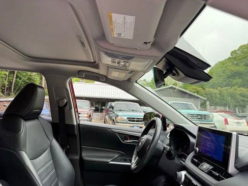 Used 2023 Toyota RAV4 XLE Premium AWD/4WD image 76