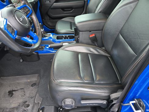 Used 2022 Jeep Wrangler Unlimited Rubicon w/ Trailer Tow Package image 22