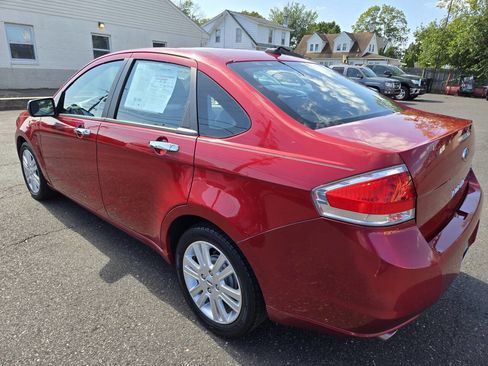 Used 2010 Ford Focus SEL image 8