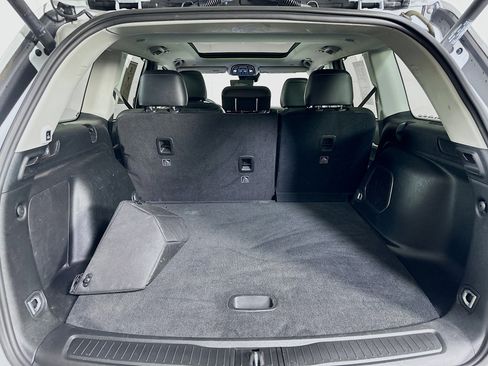 Used 2022 Jeep Grand Cherokee Limited 4xe w/ Luxury Tech Group II image 28