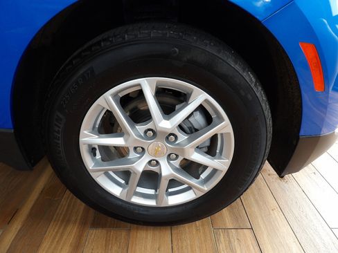 Used 2024 Chevrolet Equinox LT w/ LPO, Floor Liner Package image 4