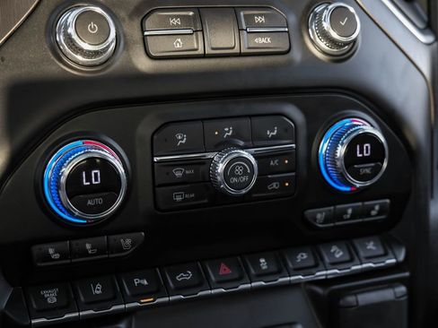 Used 2021 GMC Sierra 2500 AT4 w/ AT4 Premium Plus Package image 25