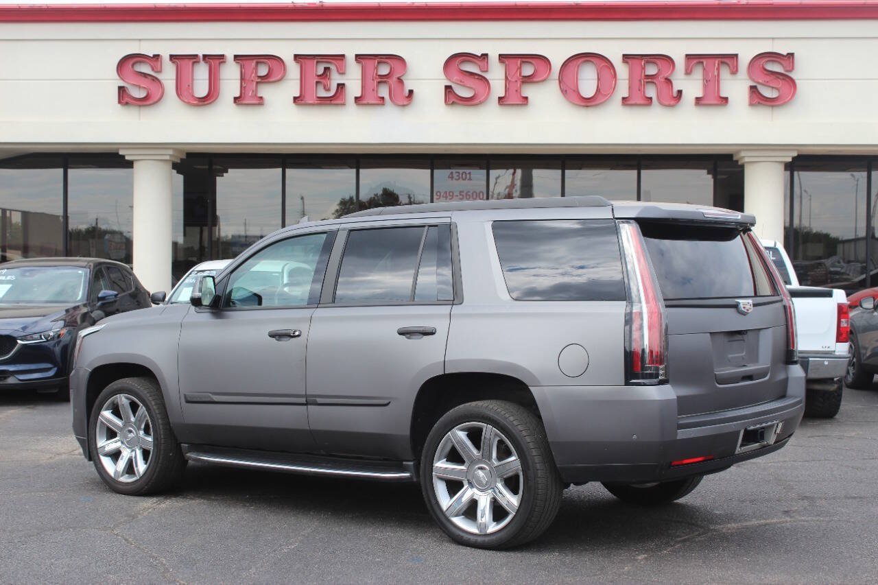 Used 2017 Cadillac Escalade Luxury AWD/4WD image 5