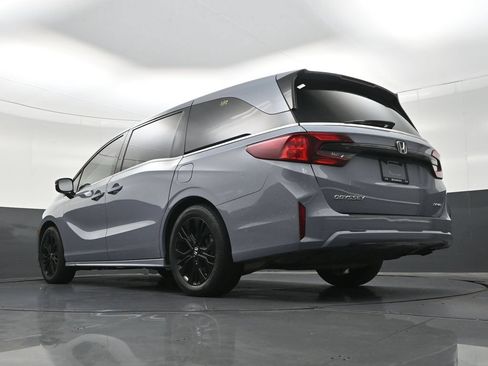 Used 2025 Honda Odyssey Sport-L image 25