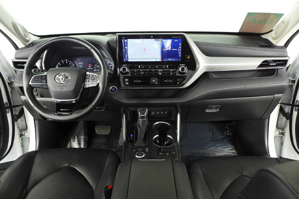 Used 2021 Toyota Highlander Platinum AWD/4WD image 26