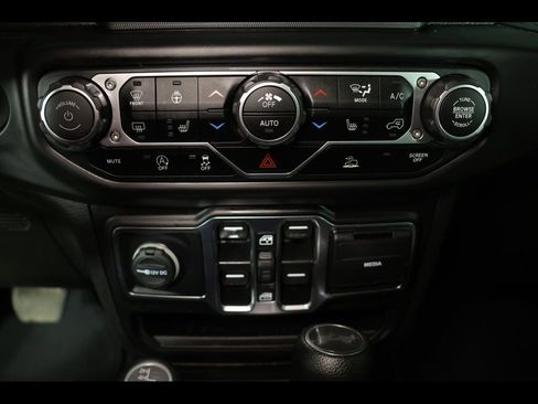 Used 2022 Jeep Wrangler Unlimited Sport image 23