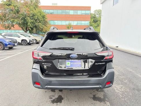 Used 2023 Subaru Outback Premium AWD/4WD image 10