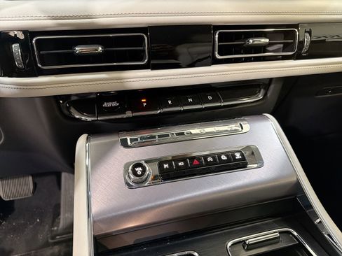 New 2026 Lincoln Aviator 2WD image 21