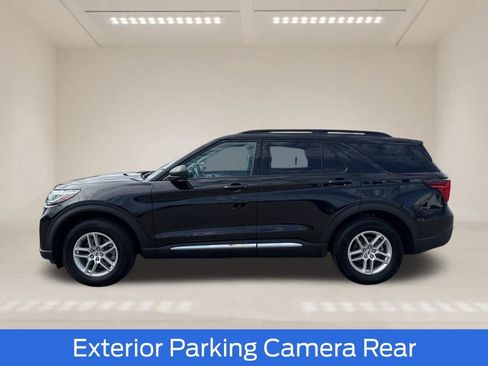 Used 2025 Ford Explorer Active AWD/4WD image 4