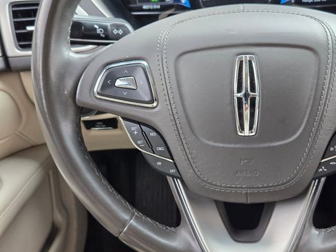 Used 2018 Lincoln MKZ Reserve FWD image 20