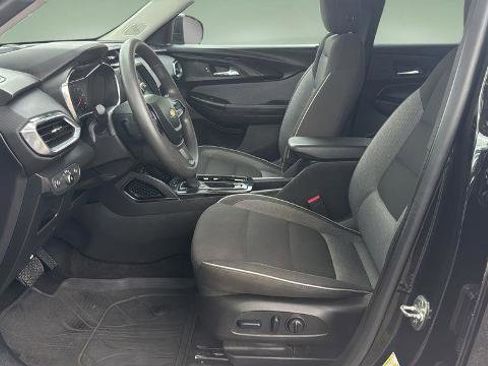 Used 2023 Chevrolet TrailBlazer LT w/ Convenience Package AWD/4WD image 10