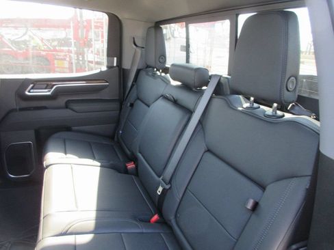 New 2026 GMC Sierra 1500 Elevation w/ Elevation Premium Package AWD/4WD image 17