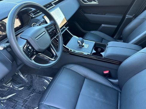 Certified 2025 Land Rover Range Rover Velar Dynamic SE image 9