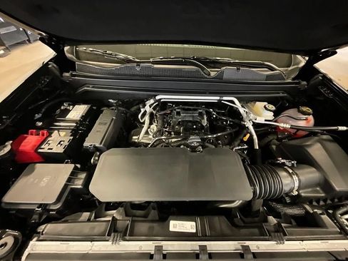 New 2026 Chevrolet Colorado W/T w/ WT Custom Package AWD/4WD image 9