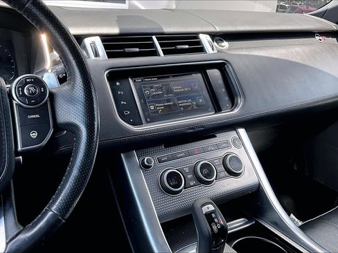 Used 2016 Land Rover Range Rover Sport Supercharged AWD/4WD image 6