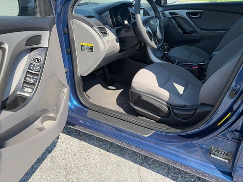 Used 2016 Hyundai Elantra SE FWD image 9