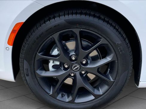 New 2026 Chrysler Pacifica Select w/ S Appearance Package FWD image 11