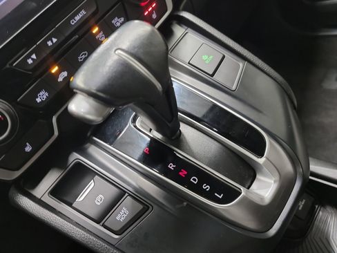 Used 2017 Honda CR-V Touring image 27