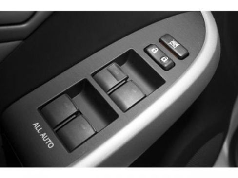 Used 2015 Toyota Prius Three image 19