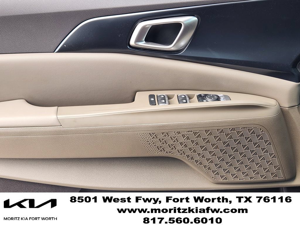 New 2026 Kia Carnival FWD image 16