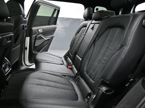 Used 2021 BMW X7 xDrive40i w/ M Sport Package image 19