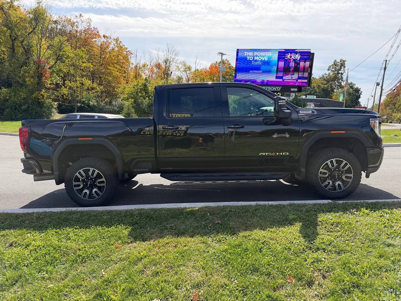 Used 2021 GMC Sierra 3500 AT4 w/ AT4 Premium Plus Package AWD/4WD image 7