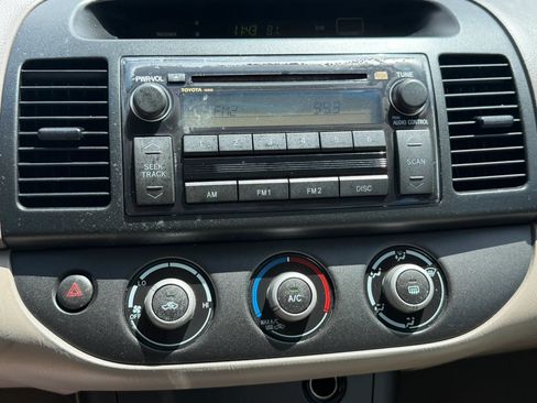 Used 2005 Toyota Camry LE FWD image 33