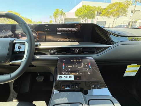 New 2026 INFINITI QX80 Luxe RWD image 13