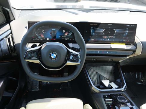 Used 2025 BMW X3 xDrive30 w/ Convenience Package AWD/4WD image 7