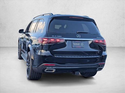 New 2026 Mercedes-Benz GLS 580 4MATIC image 8