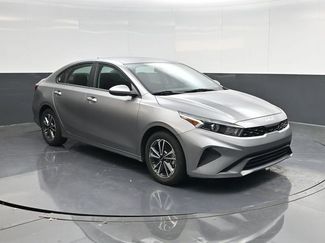 Used 2024 Kia Forte LXS video 1