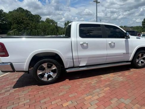 Used 2019 RAM 1500 Laramie AWD/4WD image 3