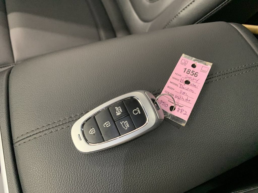 Used 2024 Hyundai Tucson SEL w/ Convenience Package FWD image 12