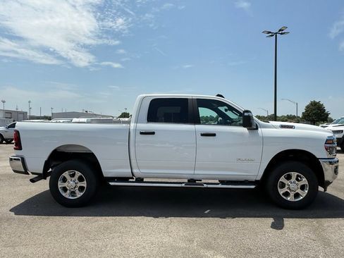 Used 2026 RAM 2500 Big Horn AWD/4WD image 9