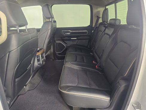 Used 2022 RAM 1500 Laramie AWD/4WD image 40