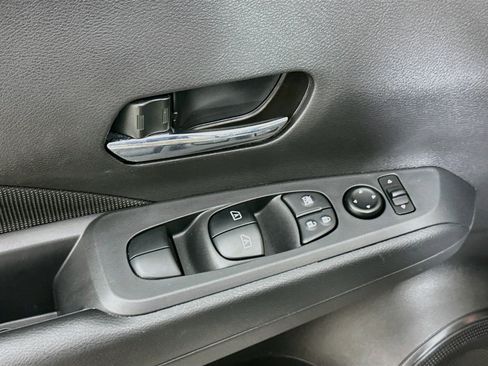 Used 2024 Nissan Kicks SV w/ Interior Electronics Package FWD image 15